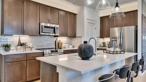 Kitchen - 709 Red Wolf Dr, Jarrell, TX 76537 photo 4 of 5