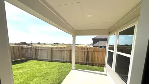 Exterior - 709 Red Wolf Dr, Jarrell, TX 76537 photo 3 of 6
