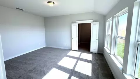 Bedroom - 709 Red Wolf Dr, Jarrell, TX 76537 photo 5 of 9