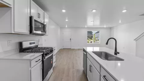 Entry Way - 718 N 1600 E, Salem, UT 84653 photo 1 of 4