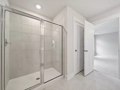 Bath - 512 Hadlow St, Greer, SC 29651 photo 1 of 5