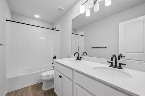 Bath - 20224 E 59th Ave, Aurora, CO 80019 photo 1 of 3
