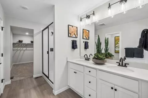 Bath - 20224 E 59th Ave, Aurora, CO 80019 photo 3 of 3