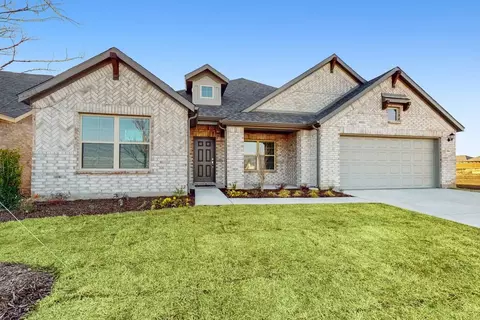 Exterior - 137 E Haymaker Rd, Celina, TX 75009 photo 2 of 4