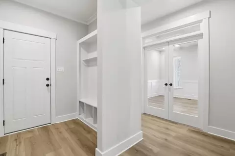 Entry Way - 3726 Rocketts Ridge Dr, Sandy Hook, VA 23153 photo 5 of 8