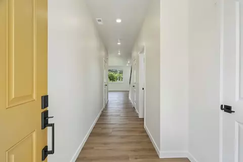 Entry Way - 23962 36th Ave SE, Bothell, WA 98021 photo 1 of 1