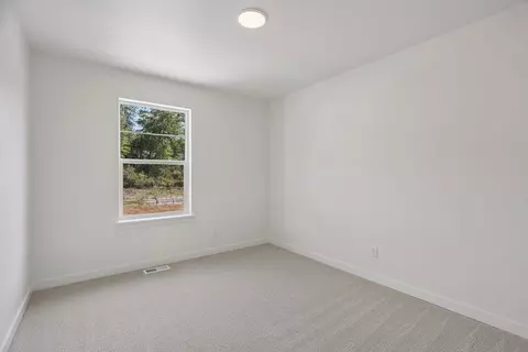 Bedroom - 23962 36th Ave SE, Bothell, WA 98021 photo 1 of 7