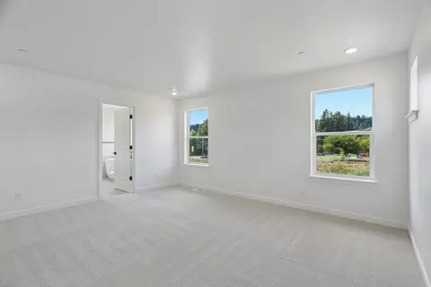 Bedroom - 23962 36th Ave SE, Bothell, WA 98021 photo 5 of 7