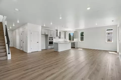 Living - 23962 36th Ave SE, Bothell, WA 98021 photo 2 of 4
