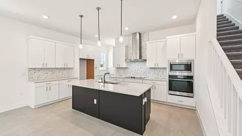Kitchen - 8230 Golden Beach Ct, Parrish, FL 34219 photo 2 of 6