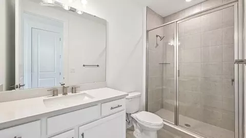 Bath - 8230 Golden Beach Ct, Parrish, FL 34219 photo 4 of 8