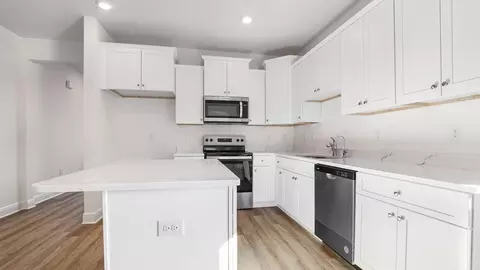 Kitchen - 19 Crest Dr, Miramar Beach, FL 32550 photo 2 of 2