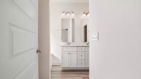 Entry Way - 19 Crest Dr, Miramar Beach, FL 32550 photo 3 of 4