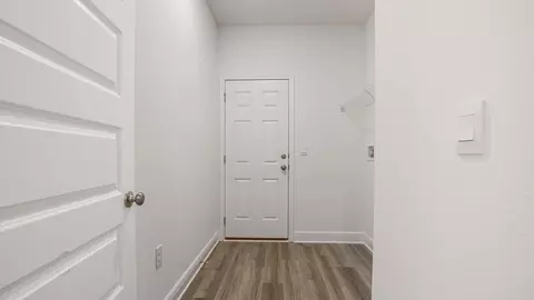 Entry Way - 19 Crest Dr, Miramar Beach, FL 32550 photo 4 of 4