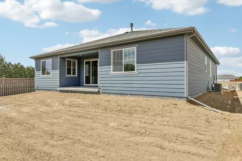 Exterior - 398 Rustic Barn Ln, Berthoud, CO 80513 photo 4 of 15