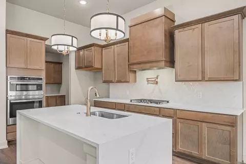 Kitchen - 5502 Volney, Lubbock, TX 79407 photo 7 of 9