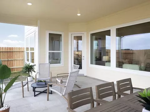 703 Sandy Bay Ln, Kemah, TX 77565