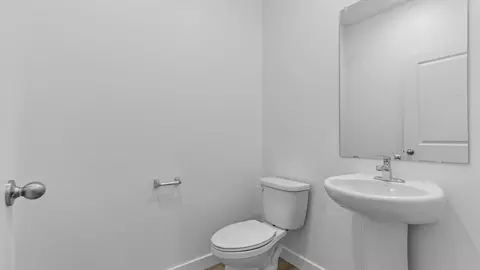 Bath - 1823 E 920 N #424, Salem, UT 84653 photo 1 of 7