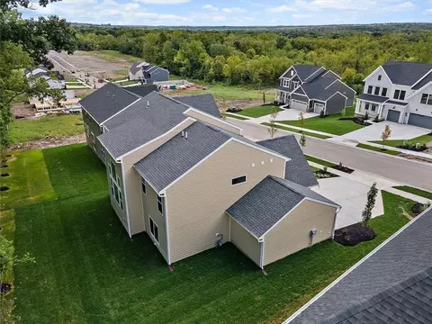 View/Area - 186 Farmstead Blvd, Springboro, OH 45066 photo 4 of 11