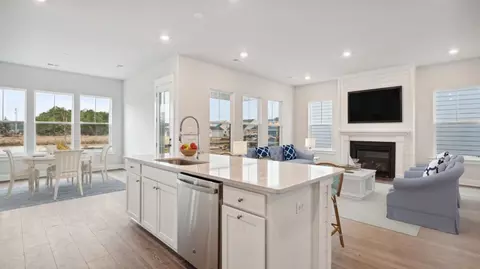 Kitchen - 105 Beamon Loop, Summerville, SC 29486 photo 3 of 6