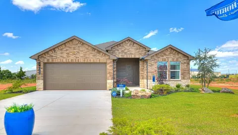925 S Bear Ln, Mustang, OK 73064