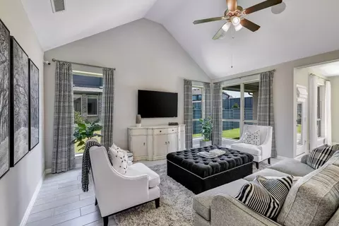 Living - 2101 Baxter Rd, Celina, TX 75009 photo 2 of 6