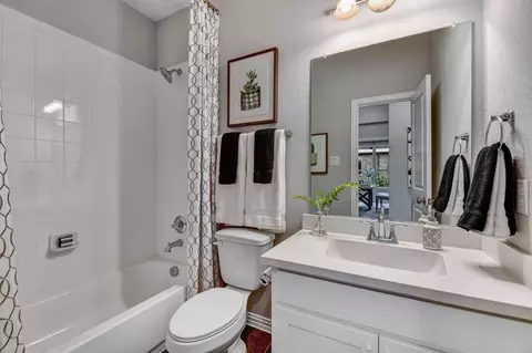 Bath - 2101 Baxter Rd, Celina, TX 75009 photo 4 of 9