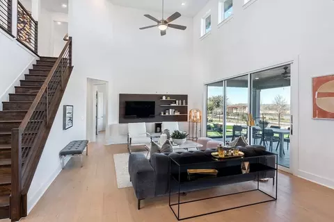 Living - 7812 Skytree Dr, Austin, TX 78744 photo 5 of 5