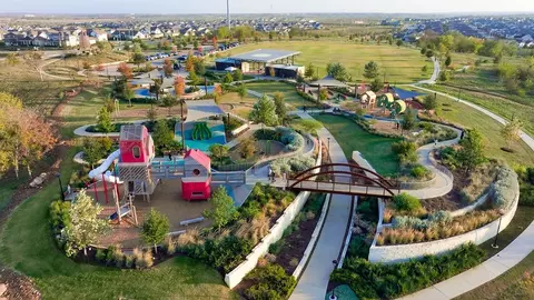 View/Area - 7812 Skytree Dr, Austin, TX 78744 photo 6 of 10