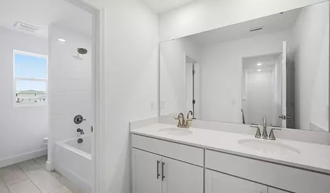 Bath - 2322 Anders Dr, Parrish, FL 34219 photo 4 of 5