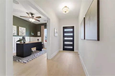 Entry Way - 7702 Jade Crest Dr, Angleton, TX 77515 photo 6 of 12