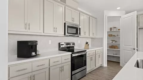 Kitchen - 3230 Oak Trail Dr, Manteca, CA 95337 photo 6 of 13