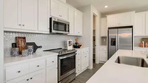 Kitchen - 3230 Oak Trail Dr, Manteca, CA 95337 photo 9 of 13