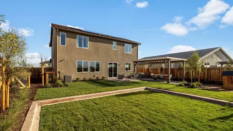 Exterior - 3230 Oak Trail Dr, Manteca, CA 95337 photo 7 of 15