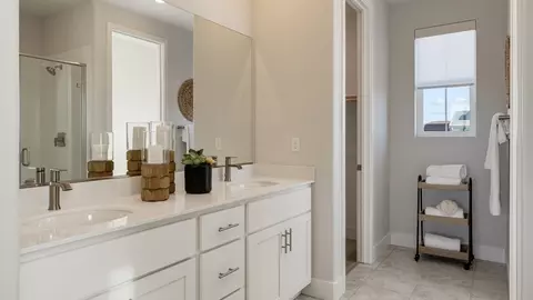 Bath - 3230 Oak Trail Dr, Manteca, CA 95337 photo 1 of 8