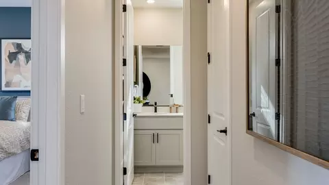 Entry Way - 3230 Oak Trail Dr, Manteca, CA 95337 photo 3 of 4