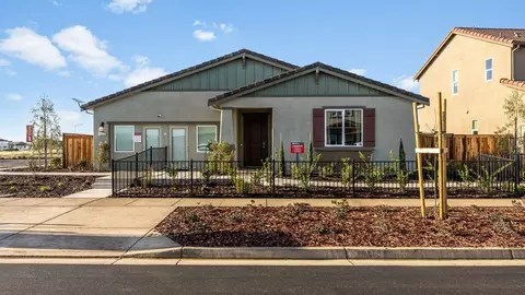 Exterior - 3230 Oak Trail Dr, Manteca, CA 95337 photo 9 of 15