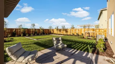 Exterior - 3230 Oak Trail Dr, Manteca, CA 95337 photo 5 of 15