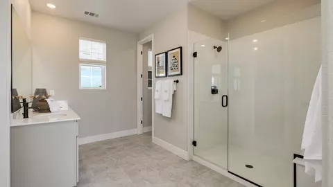 Bath - 3230 Oak Trail Dr, Manteca, CA 95337 photo 7 of 8
