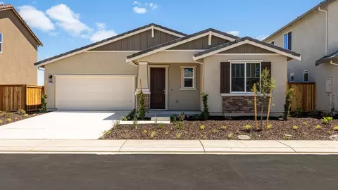 Exterior - 3230 Oak Trail Dr, Manteca, CA 95337 photo 8 of 15