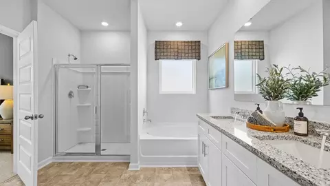 Bath - 135 Ellerston Dr, Evans, GA 30809 photo 5 of 6
