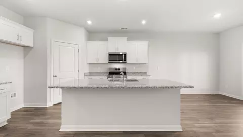 Kitchen - 135 Ellerston Dr, Evans, GA 30809 photo 2 of 5