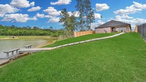 View/Area - 602 Paisley Harbor Ct, Conroe, TX 77304 photo 2 of 10