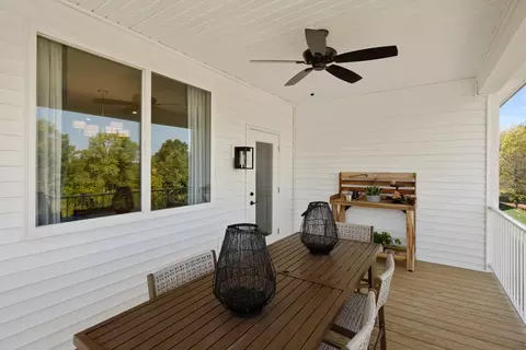 Exterior - 2264 Esplanade St, Union, KY 41091 photo 5 of 10
