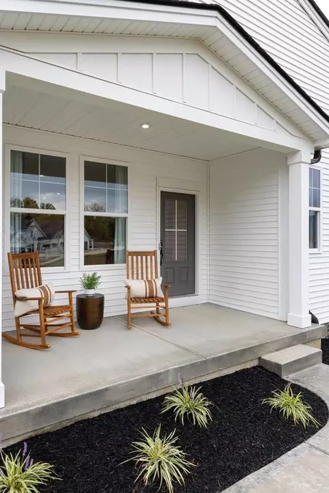Exterior - 2264 Esplanade St, Union, KY 41091 photo 4 of 10