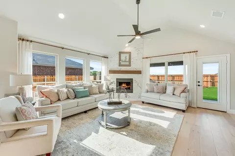 Living - 301 River Meadows Ln, Argyle, TX 76226 photo 2 of 6