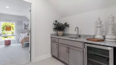 Entry Way - 370 Arthur Dr, Canton, GA 30115 photo 4 of 4