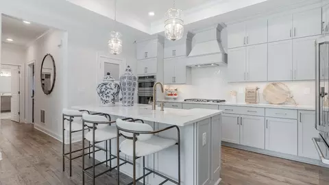 Kitchen - 370 Arthur Dr, Canton, GA 30115 photo 2 of 10