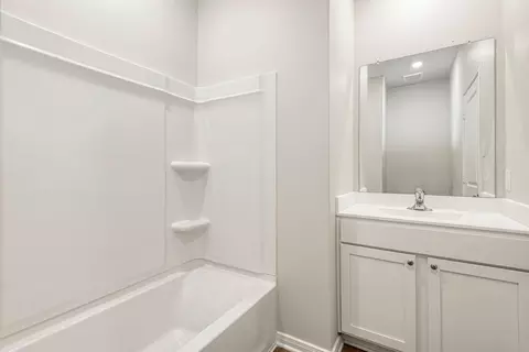 Bath - 1804 Spring Acres Dr, Rosenberg, TX 77471 photo 1 of 2