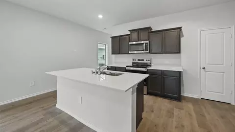 Kitchen - 232 Pheasant Run Rd, Terrell, TX 75160 photo 4 of 11